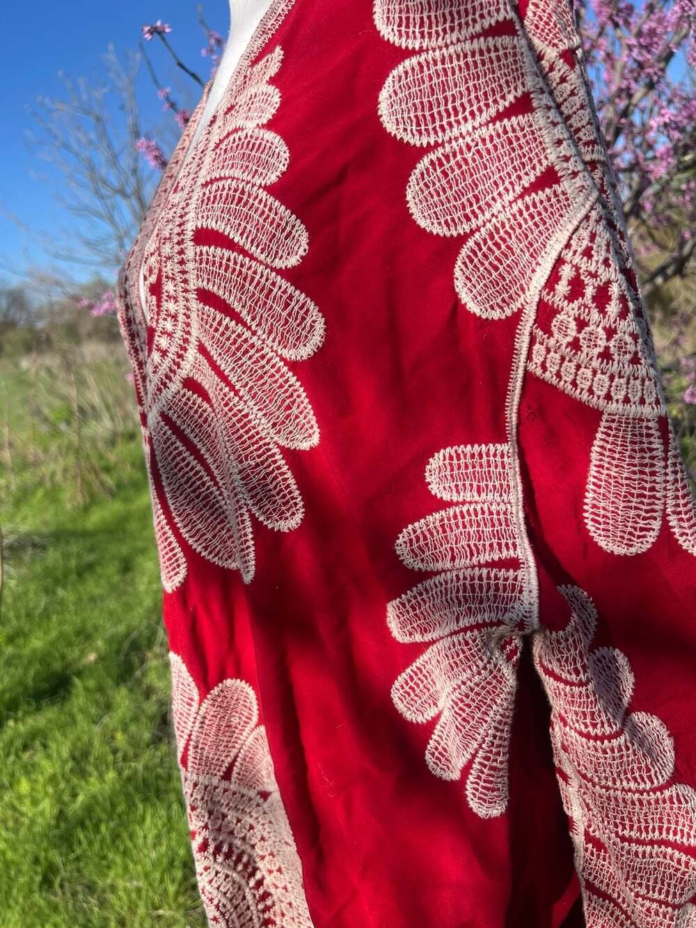 Catherines Est. 1946 Red Embroidered Medallion Open Front Duster Kimono - Picture 5 of 12